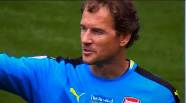 莱曼谈04年欧冠致命脱手:全新的耐克球,空中忽然转向没扑住